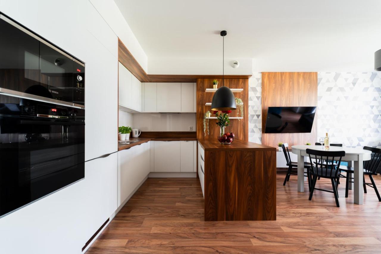 Big Apart - Atal Towers - 3 Rooms - Private Parking Place Vratislav Exteriér fotografie